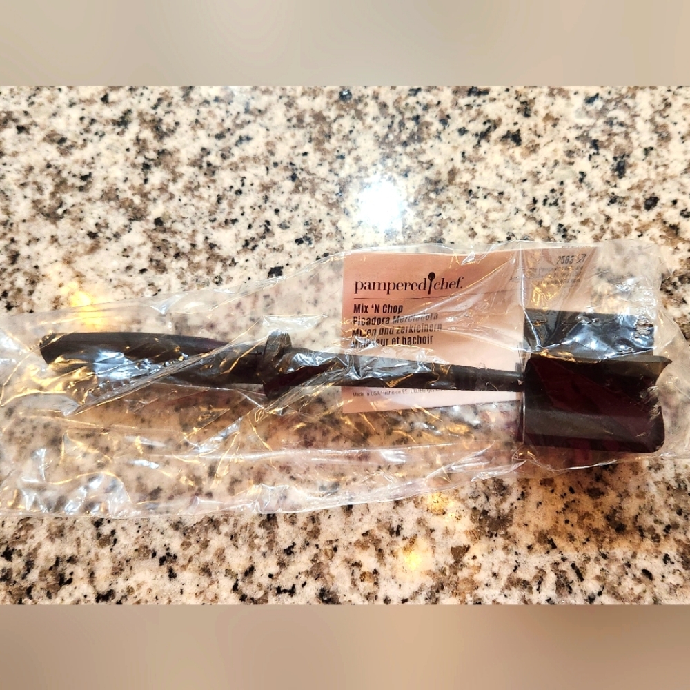 NWT Pampered Chef Mix and Chop